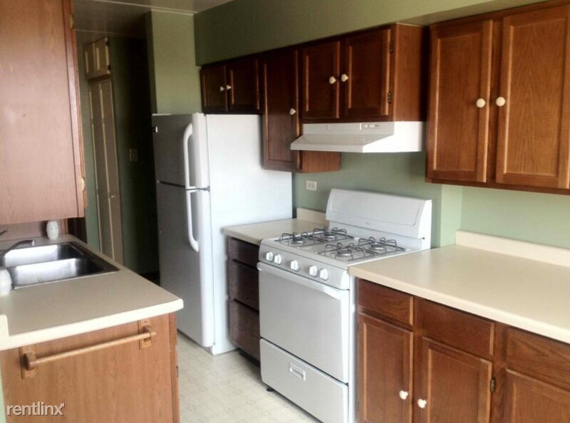 Primary Photo - 220 S Roselle Rd
