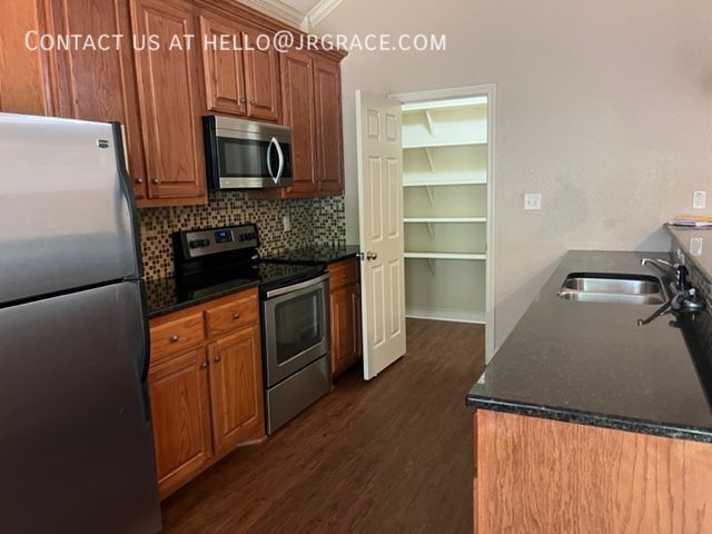 Foto del edificio - Bedroom for Rent near Baylor! -- Students ...