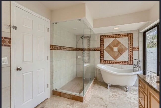 Photo - 5018 Paloma Drive House