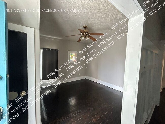 Building Photo - 52 W Bernhard-