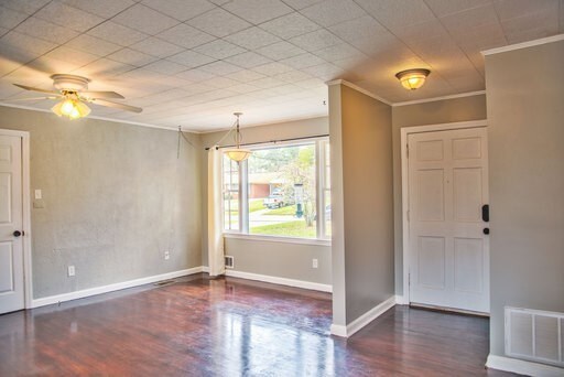 Foto del edificio - 719 Riverview Dr