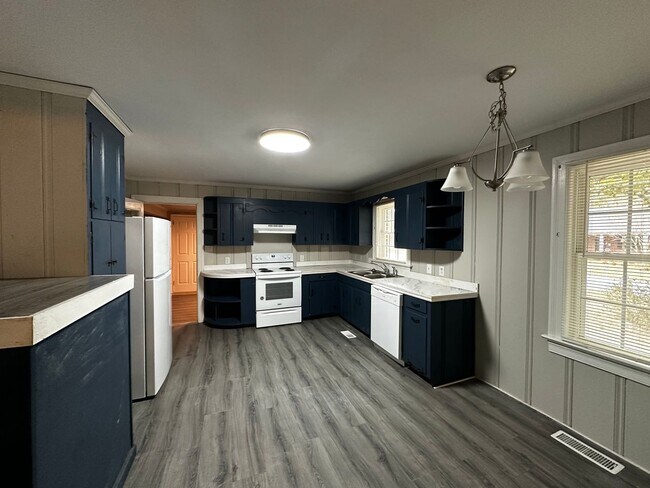 Building Photo - 1512 E. Rose Street, Goldsboro, NC 27530