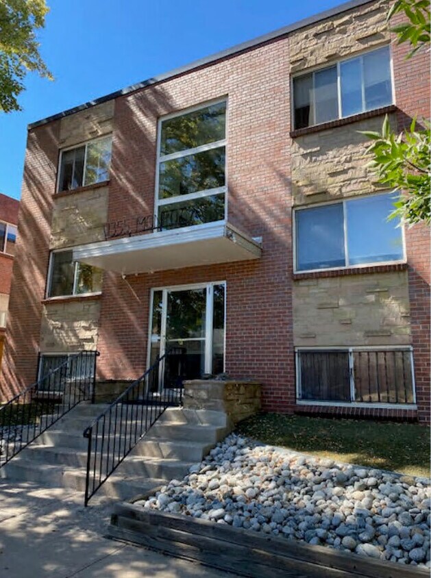 Foto principal - 1355 Monroe St