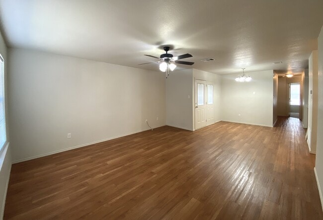 Building Photo - 6402 Temora Loop