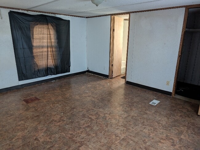 Building Photo - 215 Cora Ave