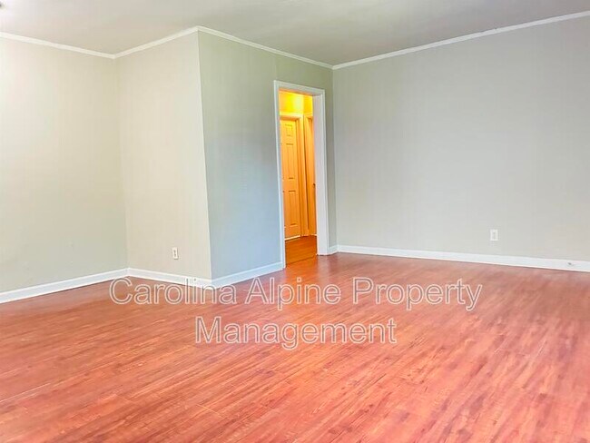 Foto del edificio - 2341 Arden St