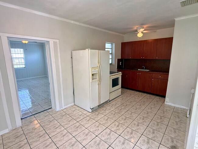 Foto del edificio - 2951 NW 164th St