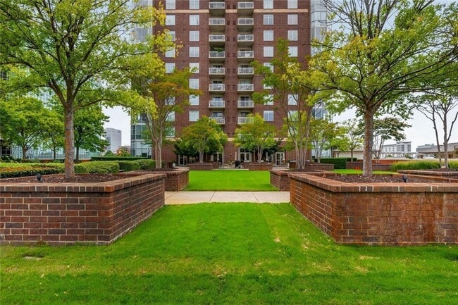 Building Photo - 285 Centennial Olympic Park Dr NW