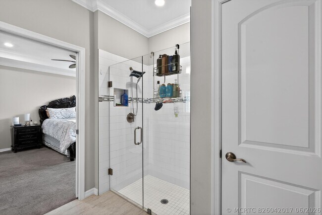 Building Photo - 10430 SW Captiva Dr