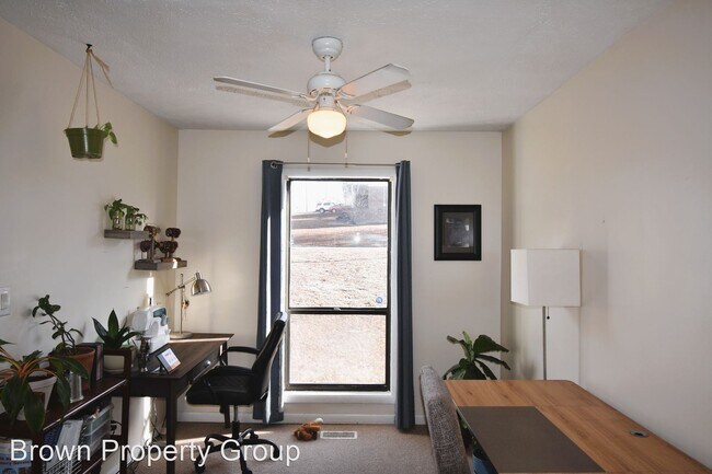 Foto del edificio - 3 br, 2 bath House - 4200 Village Dr