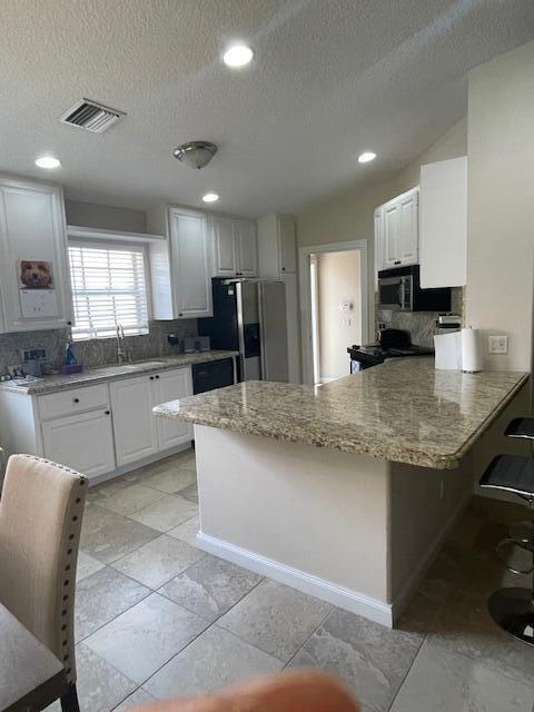 Building Photo - 2804 Rio Claro Dr N