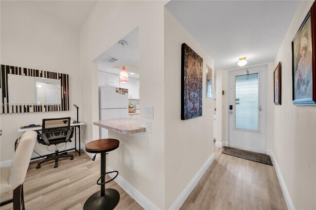 Foto del edificio - 4613 SE 5th Ave