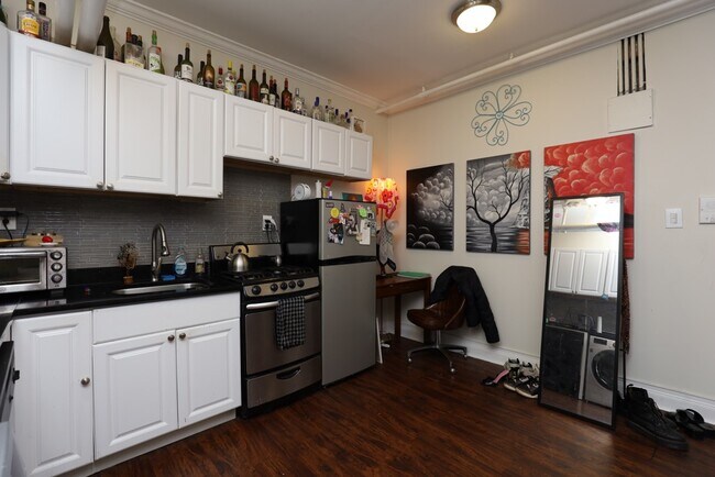 Foto del edificio - 2129 N Dayton St