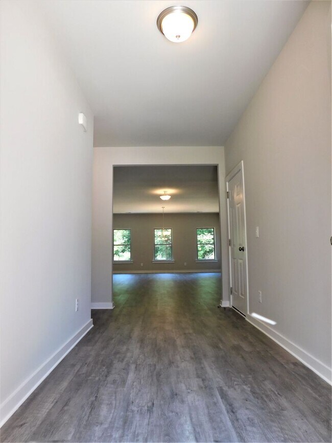 Foto del edificio - Home for Rent in Jasper, AL...Available No...