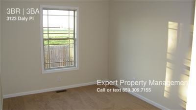 Building Photo - 3123 Daly Pl