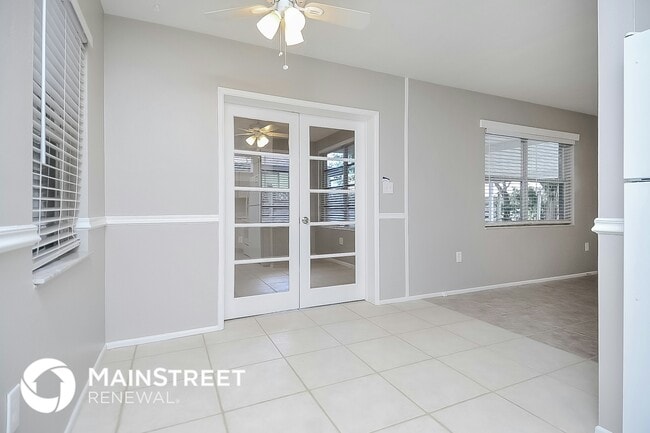 Building Photo - 2026 Sandrala Dr