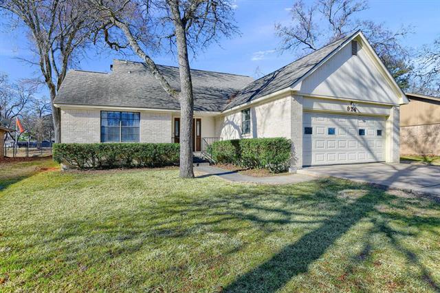 Building Photo - 924 W Kiowa Dr
