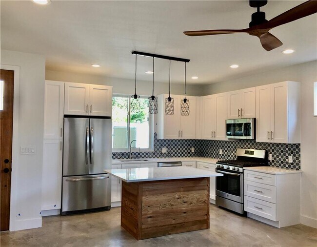 Foto del edificio - 1806 Haskell St