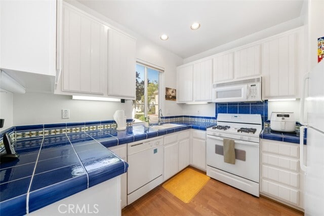 Building Photo - 122 Cherrybrook Ln