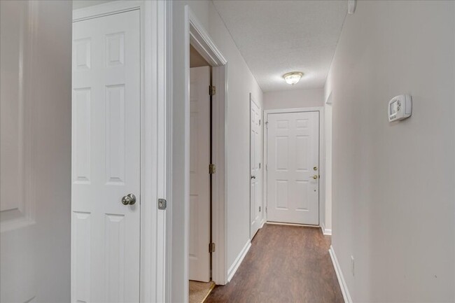 Building Photo - 3007 Abba Dr