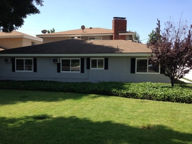 Primary Photo - 2574 Price Dr