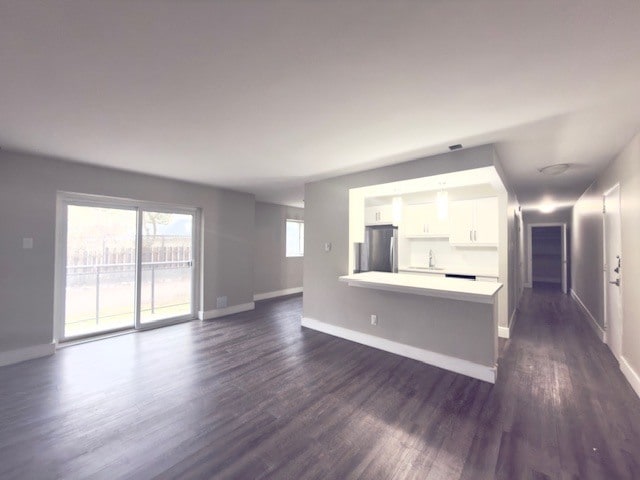 Building Photo - OLD South!  2 Bedroom * Renovated * Parking * Insuite Storage * AVAIL NOW