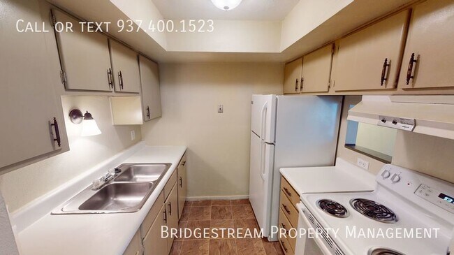 Building Photo - MONTH-TO-MONTH LEASE ONLY - Affordable, co...