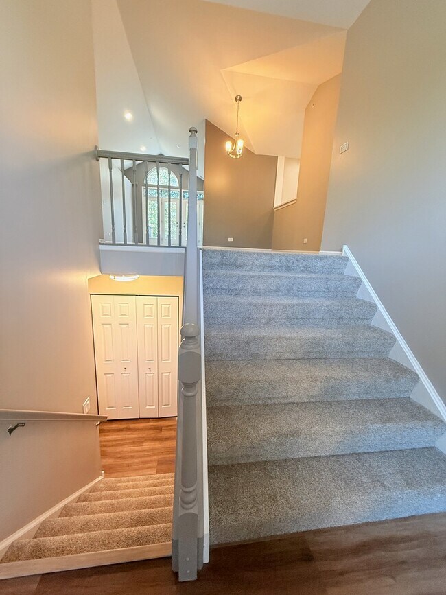 Foto del edificio - 1623 Camberley Ct