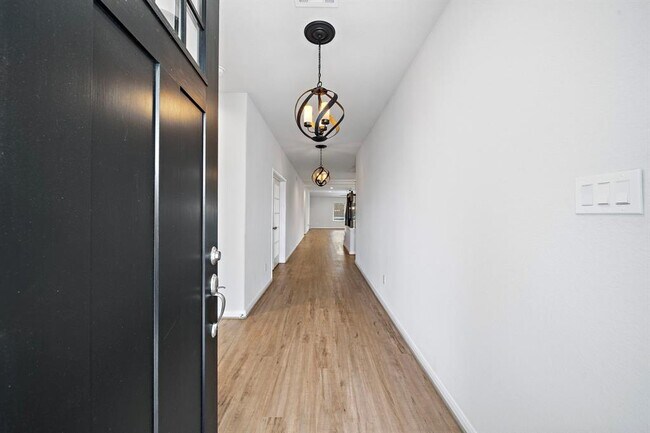 Building Photo - 2362 Hagerman Rd