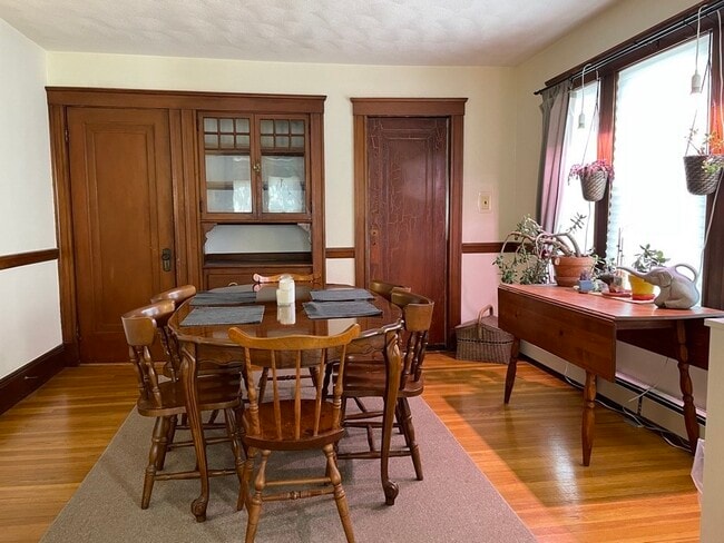 Foto del edificio - 137 Hillside Rd