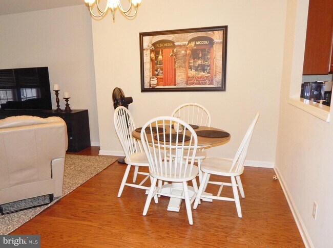 Foto del edificio - 105 Admiral Ln