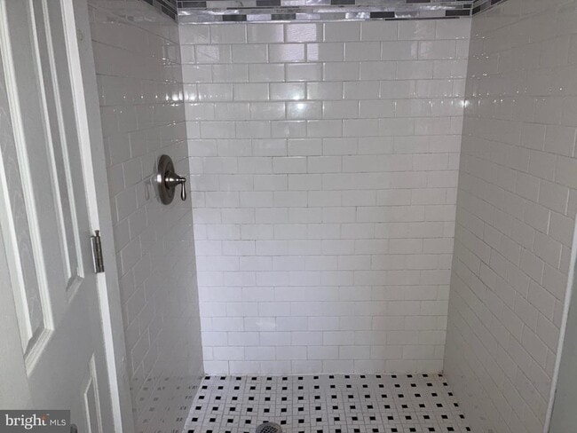 Building Photo - 742 S 53rd St