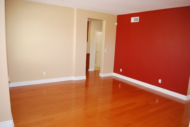 Foto del edificio - 6487 Osprey Court