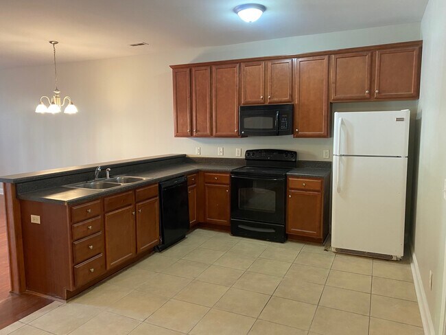 Foto del edificio - 2188 State Rd S-21-682
