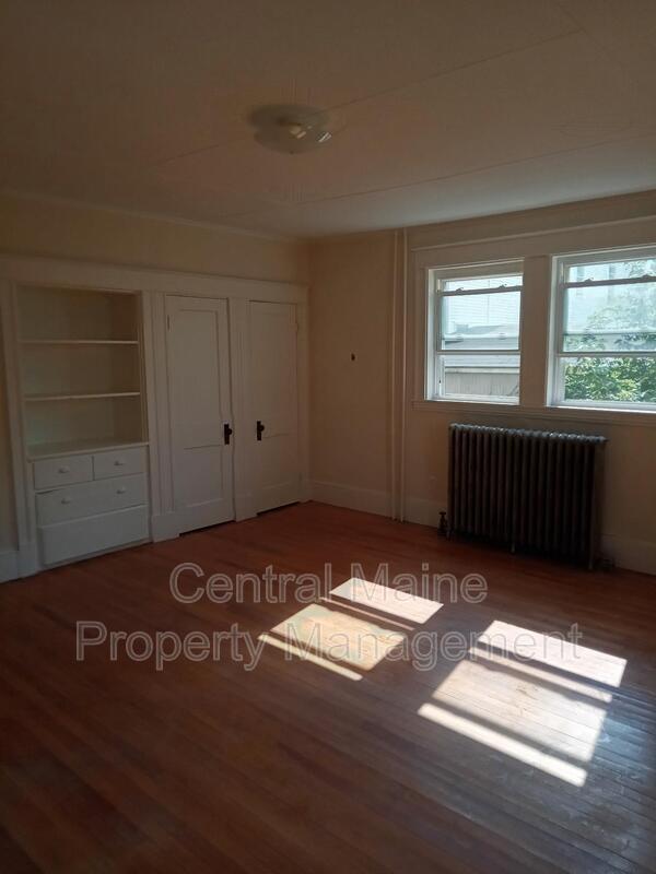 33 Bradley St Unit 33 Bradley 1R, Lewiston, ME 04240 Condo for Rent