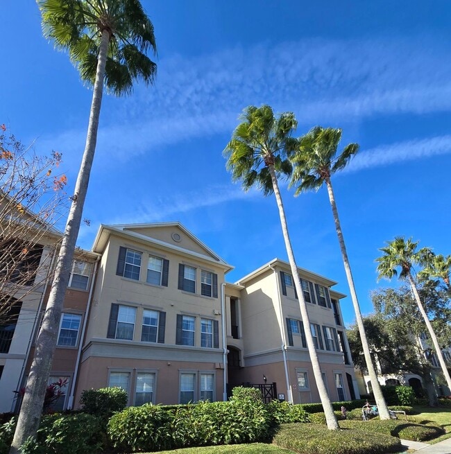 READY TO MOVE IN 2 BEDROOM 2 BATH CONDO IN WINDERMERE - READY TO MOVE IN 2 BEDROOM 2 BATH CONDO IN WINDERMERE