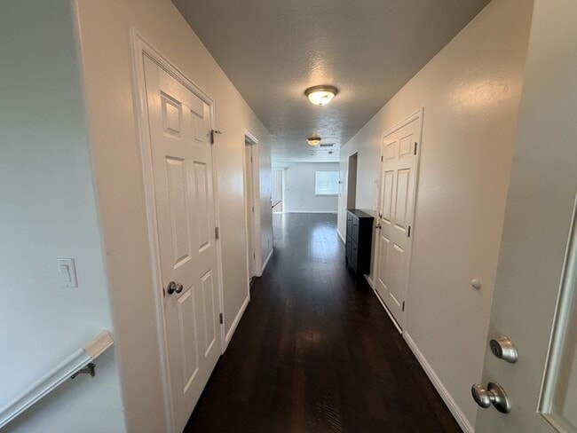 Building Photo - 15108 Honor Dr