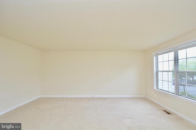 Building Photo - 6603 Briarleigh Way