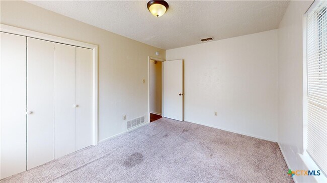 Foto del edificio - 2003 Dennis St