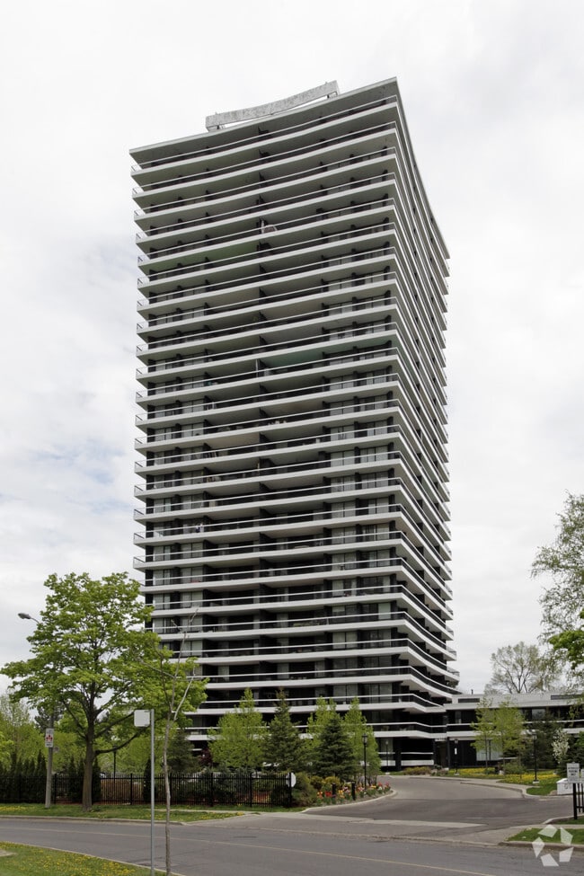 Primary Photo - 135 Antibes Dr