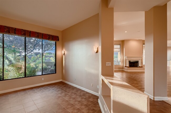 Building Photo - 6038 E Country Club Vista Dr