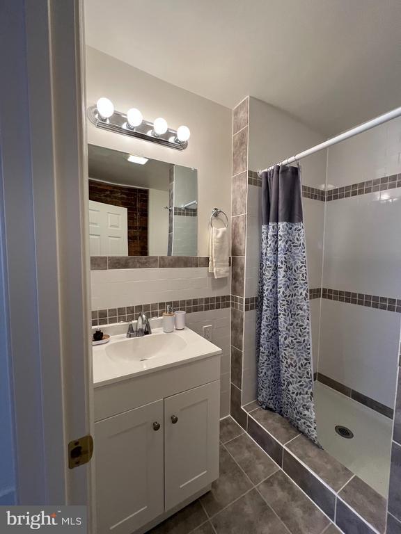 Foto del edificio - 623 Columbia Ave