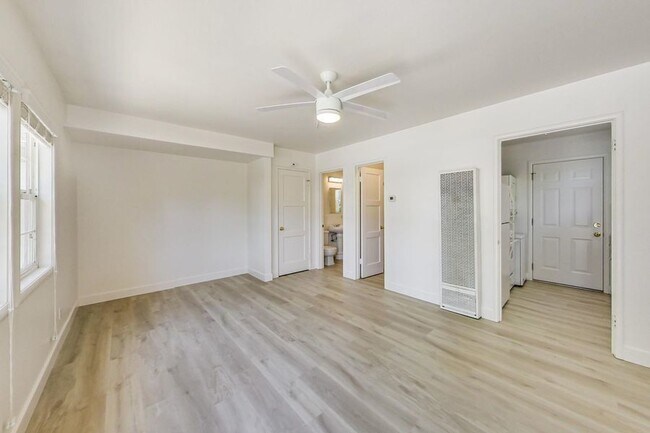 Building Photo - Downtown Palo Alto Studio - Private Backya...