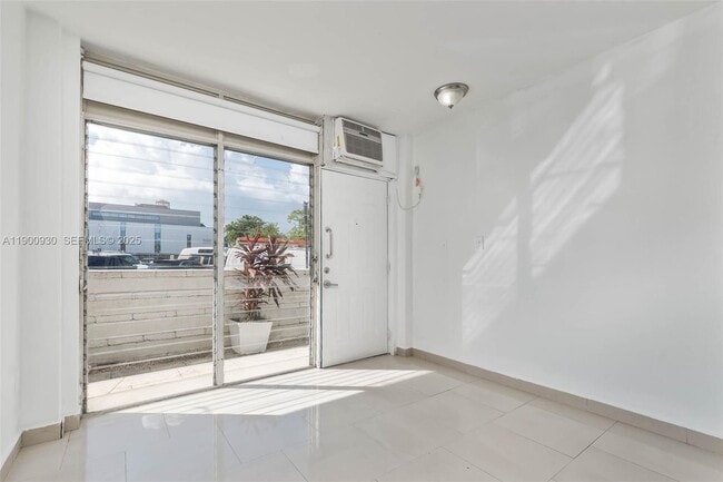 Building Photo - 1685 Jefferson Ave