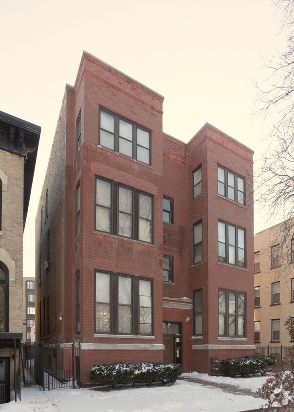 Foto del edificio - 623-625 E Groveland Park