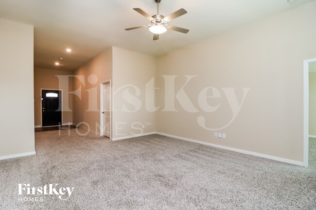 Foto del edificio - 7500 Pleasant Oaks St