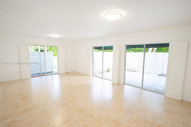 Building Photo - 14378 SW 96th Terrace