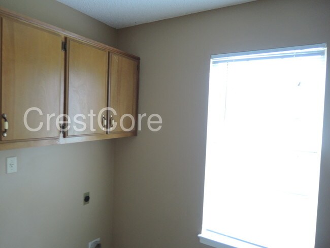 Building Photo - 4551 Summer Creek Cv