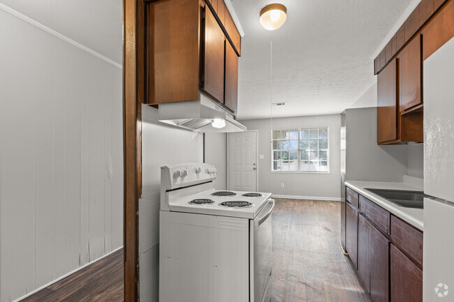 2BR, 1 BA - 839SF - Kitchen - Village North