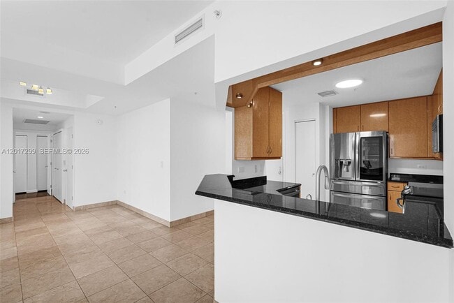 Foto del edificio - 801 Brickell Key Blvd